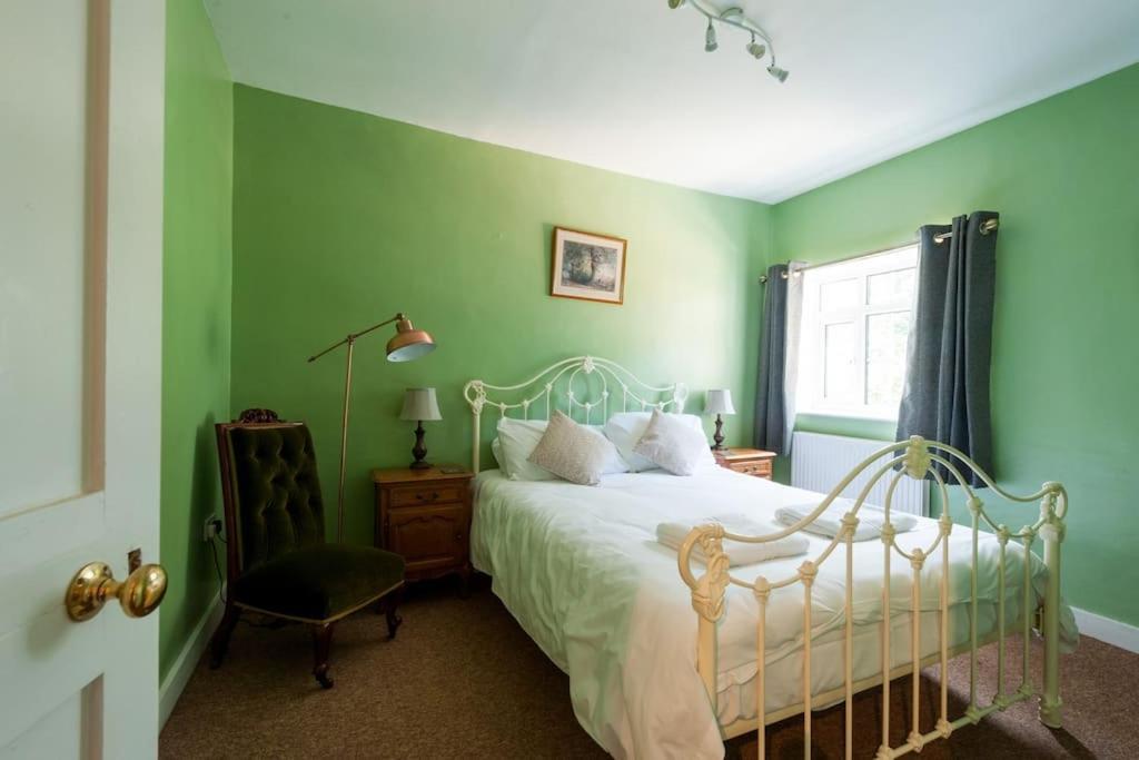 Firs Sleeps 15 Stunning Country House With Hot Tub Sudbourne Exteriör bild