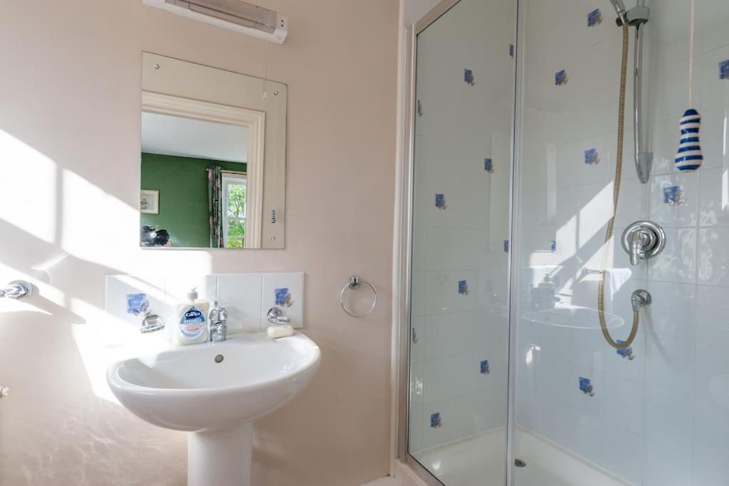 Firs Sleeps 15 Stunning Country House With Hot Tub Sudbourne Exteriör bild