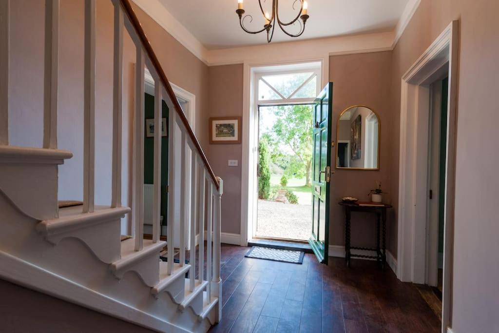Firs Sleeps 15 Stunning Country House With Hot Tub Sudbourne Exteriör bild