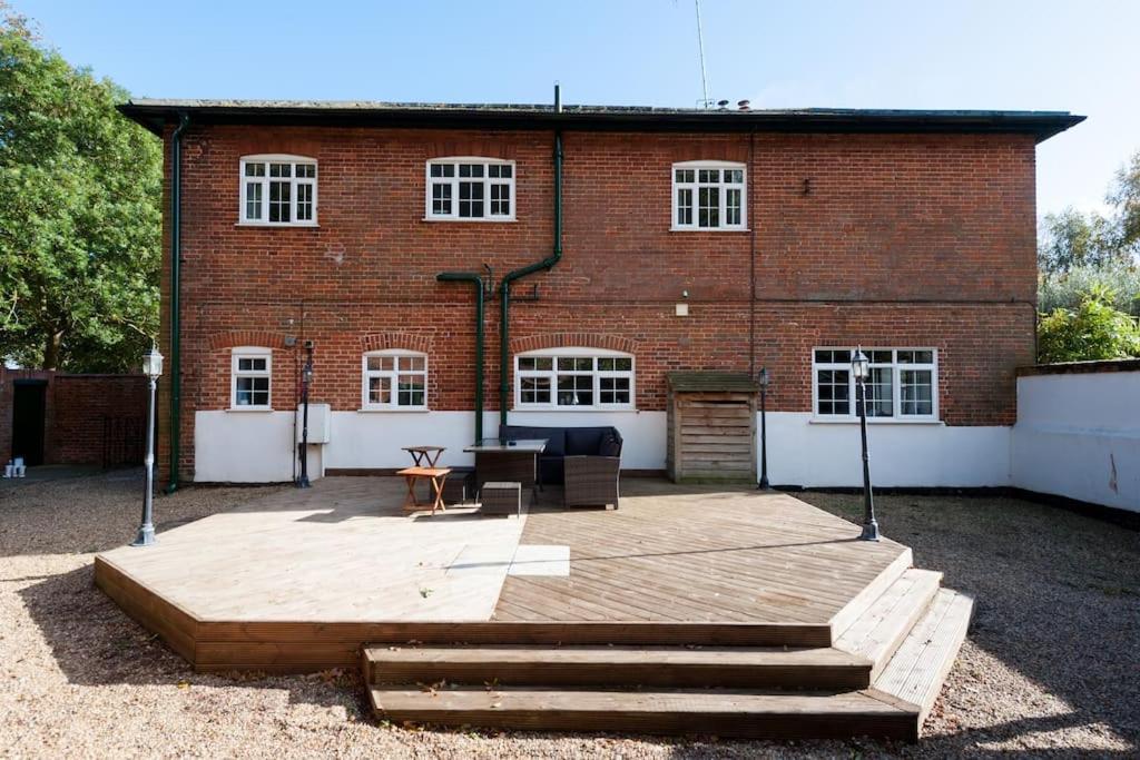 Firs Sleeps 15 Stunning Country House With Hot Tub Sudbourne Exteriör bild