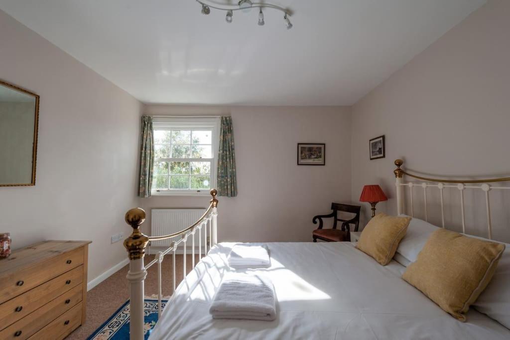 Firs Sleeps 15 Stunning Country House With Hot Tub Sudbourne Exteriör bild