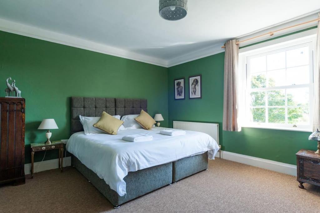 Firs Sleeps 15 Stunning Country House With Hot Tub Sudbourne Exteriör bild