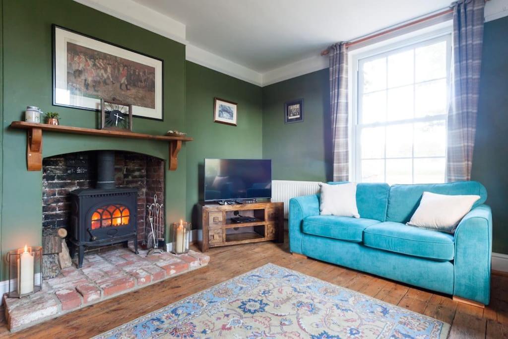 Firs Sleeps 15 Stunning Country House With Hot Tub Sudbourne Exteriör bild