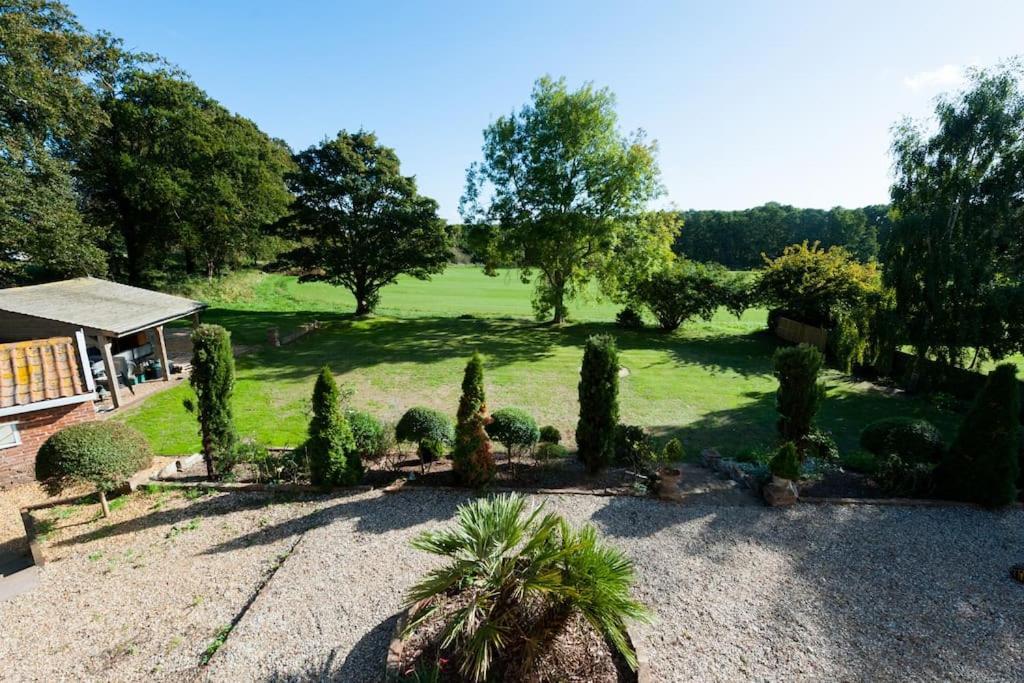 Firs Sleeps 15 Stunning Country House With Hot Tub Sudbourne Exteriör bild